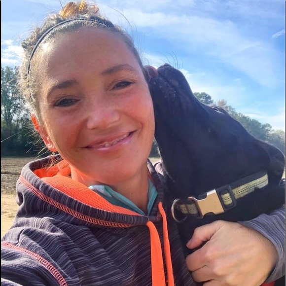 Meet your Posher, Tammy - Picture 2 of 2